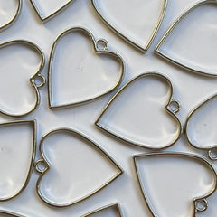 RESIN ART HEART BAZELS