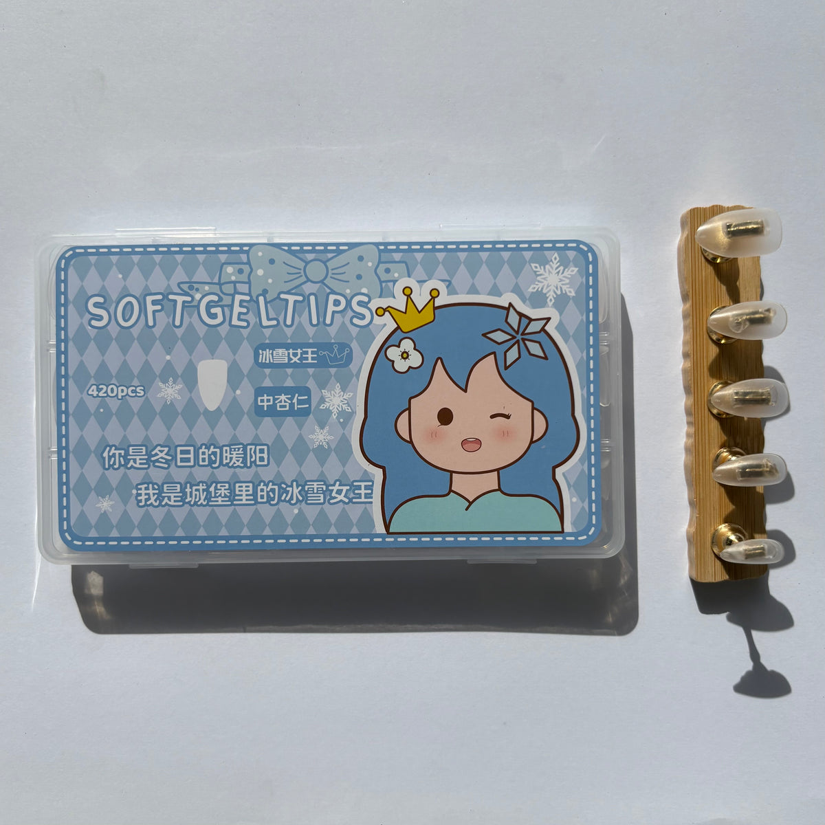 Monja Meduim Almond