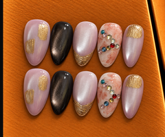 Lilac Golden Glam Press-On Nails 💜✨