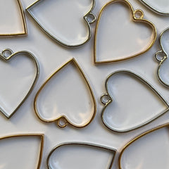 RESIN ART HEART BAZELS