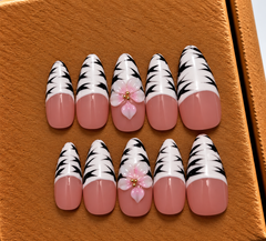 Zebra Blossom Press-On Nails 🦓🌸